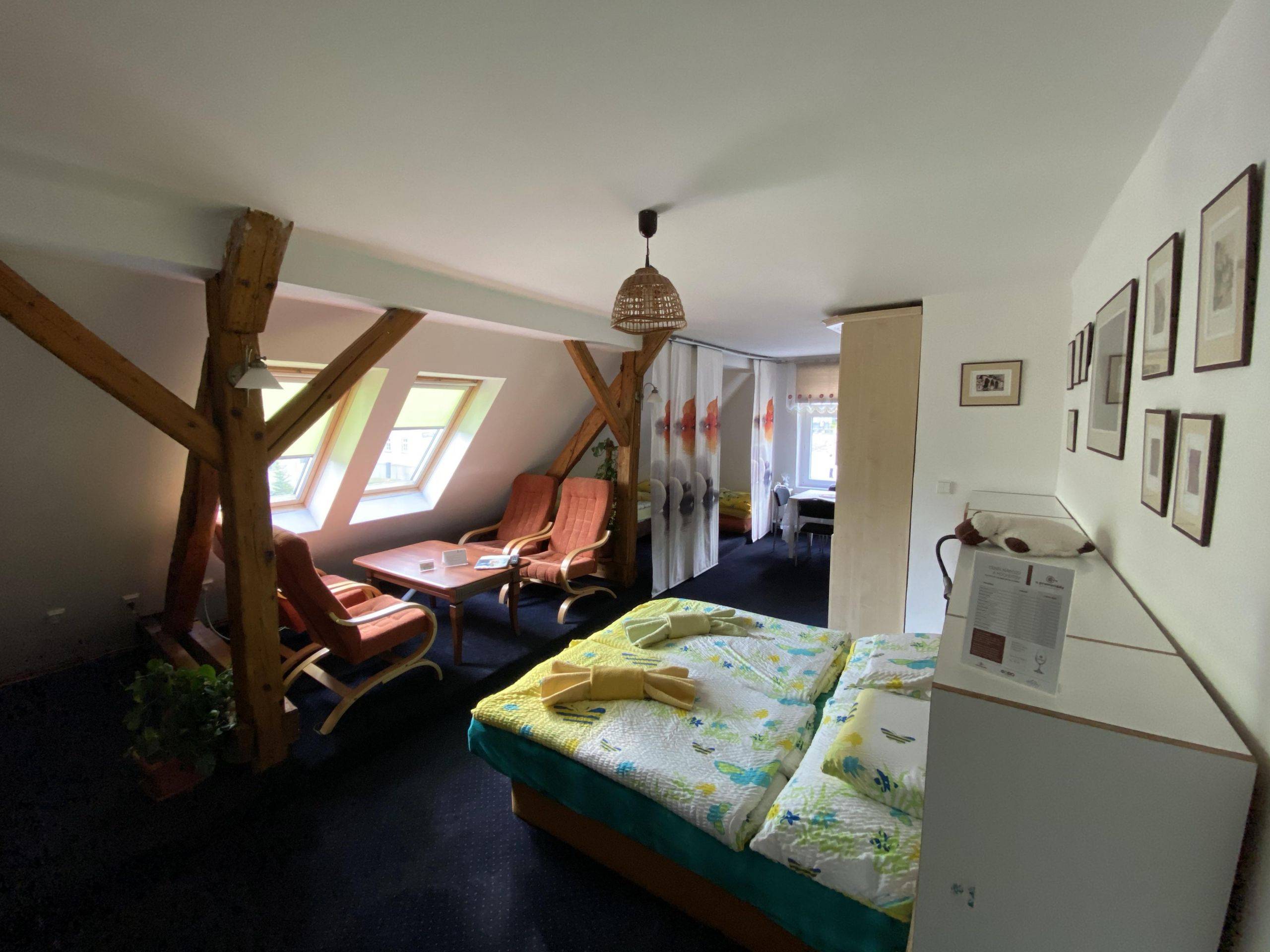 Pokoj č. 5 - rodinný apartmán