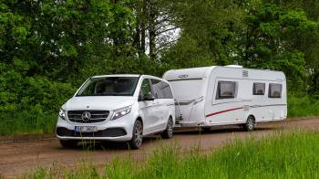 Tažení obytných přívěsů má svoje pravidla. Znáte je?